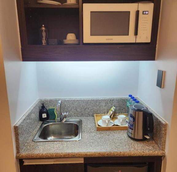 Hotel Camp John Hay Lodge 200