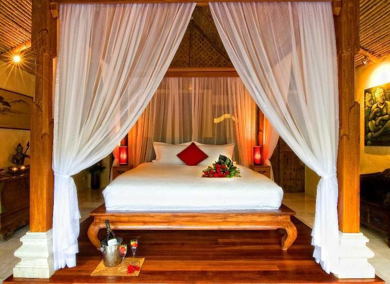 호텔 Japanese Mountain Retreat Mineral Springs & Spa