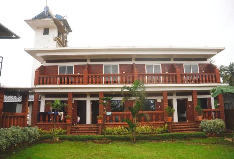 בית מלון כפרי Red Stone Haritage Baga Goa