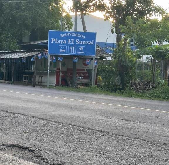Keona Beach El Sunzal