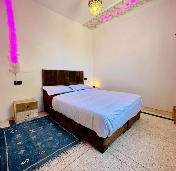 Majatalo Izurf Geust House