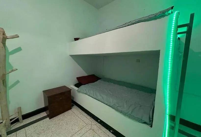 Majatalo Izurf Geust House