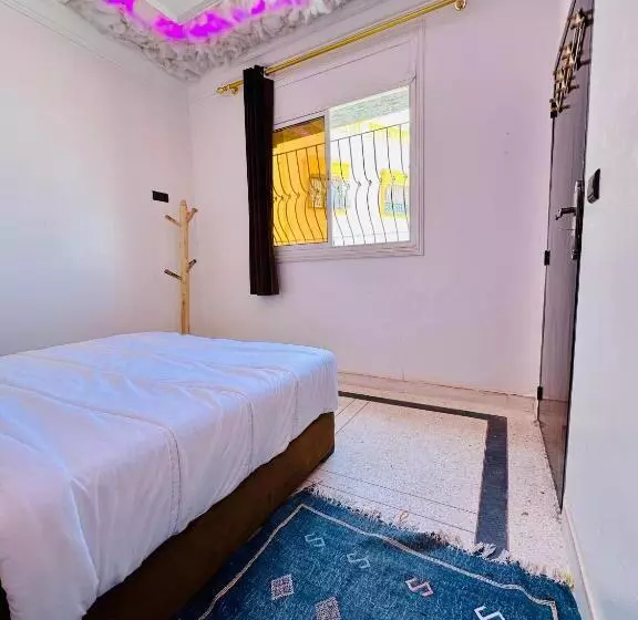 Majatalo Izurf Geust House