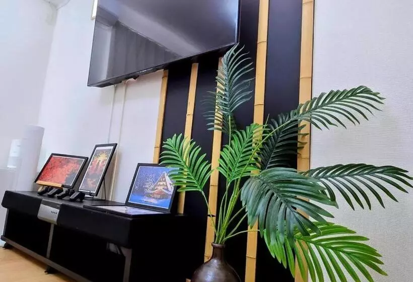 ペンション Taka S House  ゲストハウス龍の椅子