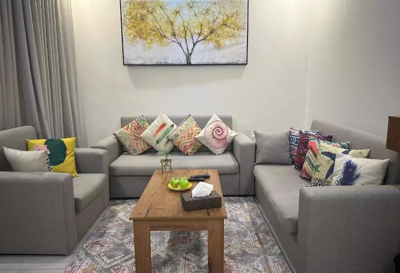 استديو انيق بدخـول ذاتي