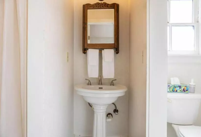 Retkeilymaja Dennen S Victorian Farmhouse