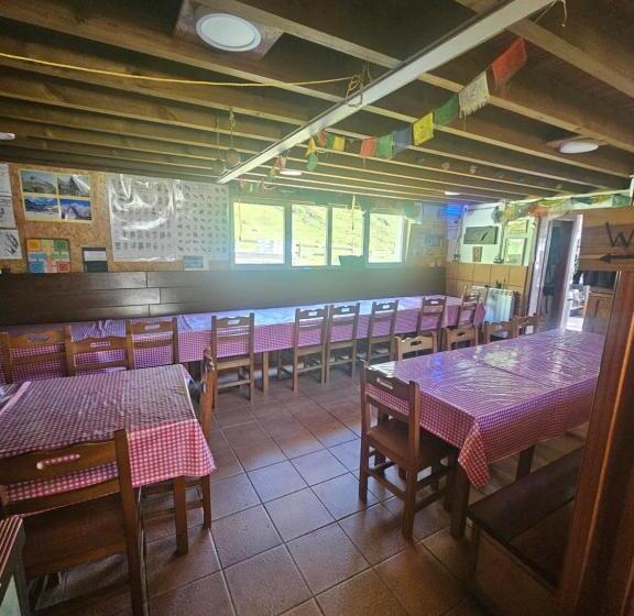 Schronisko Refugio Del Meicín