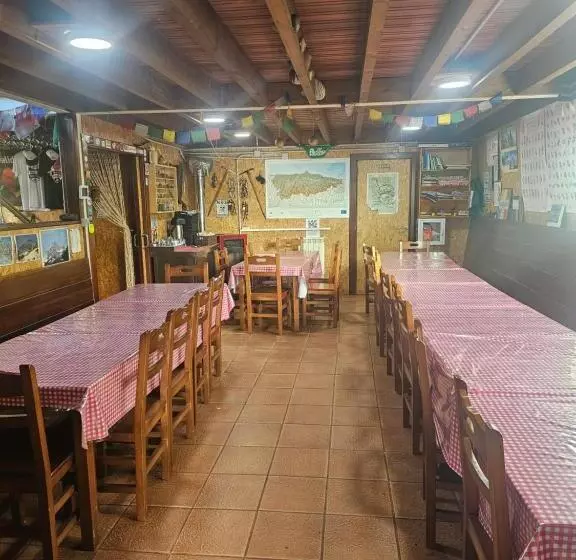 Retkeilymaja Refugio Del Meicín