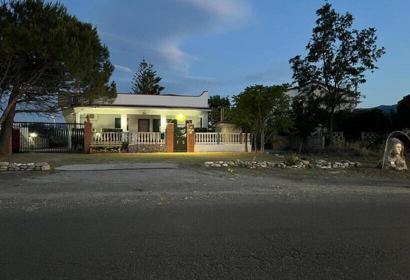 مبيت وإفطار Bella Vista