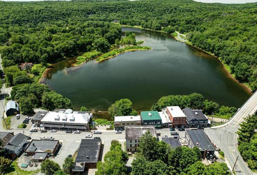 민박 The Narrowsburg Inn