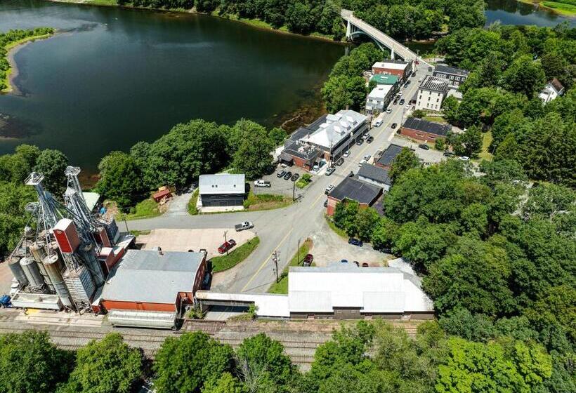 민박 The Narrowsburg Inn