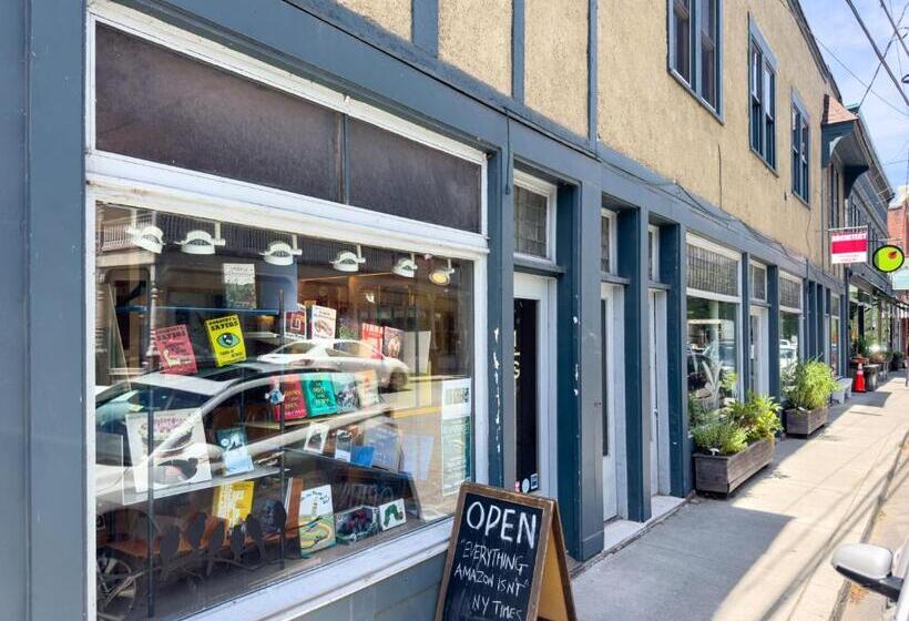 민박 The Narrowsburg Inn