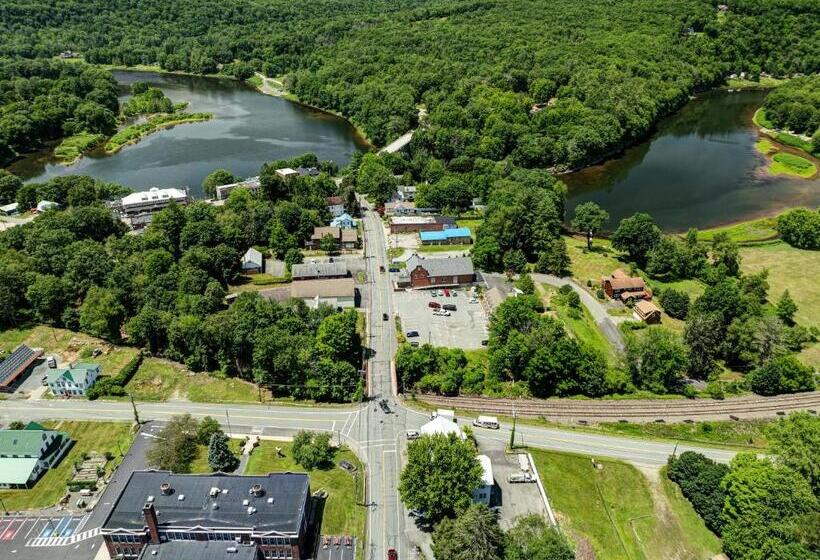 민박 The Narrowsburg Inn