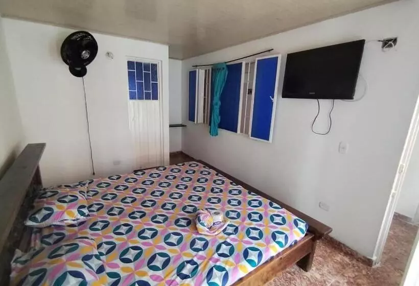 ホテル Dinastia Castillo Melgar