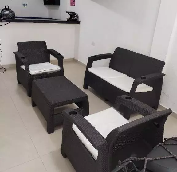 ホテル Dinastia Castillo Melgar