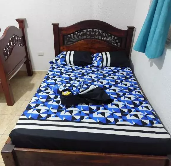 ホテル Dinastia Castillo Melgar