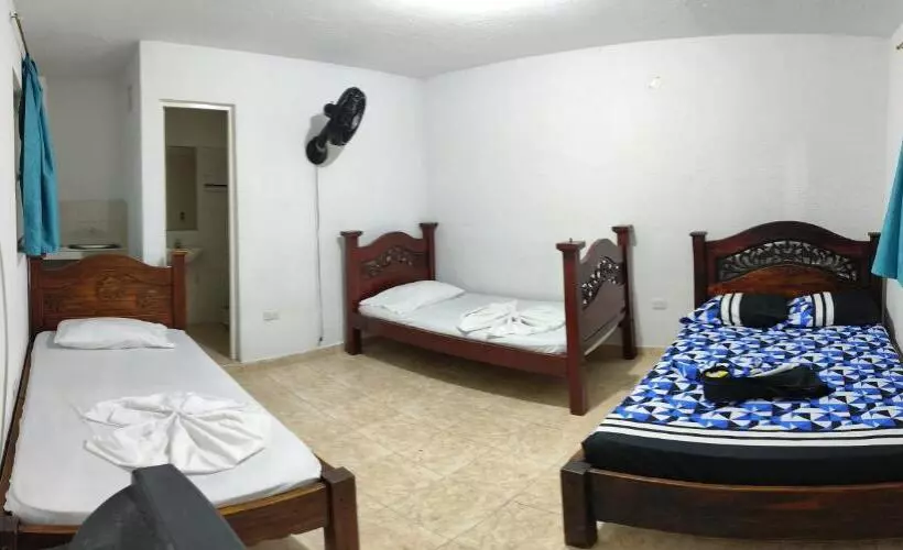 ホテル Dinastia Castillo Melgar