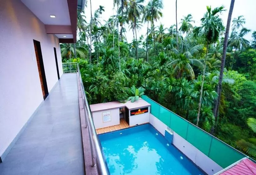 Hotelli Ilif 2724 The Ocean Treat