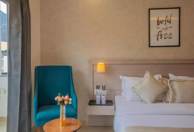 Hotelli Perfectstayz Alpine Near Laxman Jhula