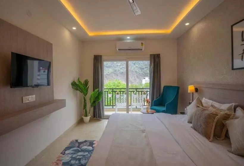 Hotelli Perfectstayz Alpine Near Laxman Jhula