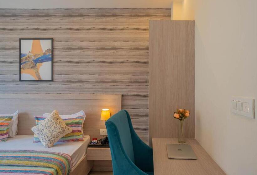 فندق Perfectstayz Alpine Near Laxman Jhula