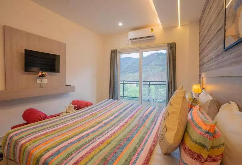 Hotelli Perfectstayz Alpine Near Laxman Jhula