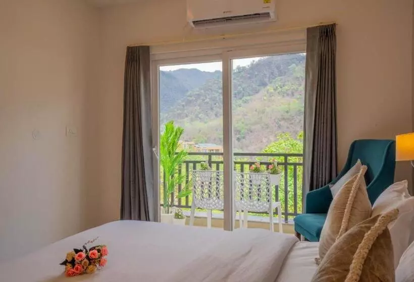 Hotelli Perfectstayz Alpine Near Laxman Jhula