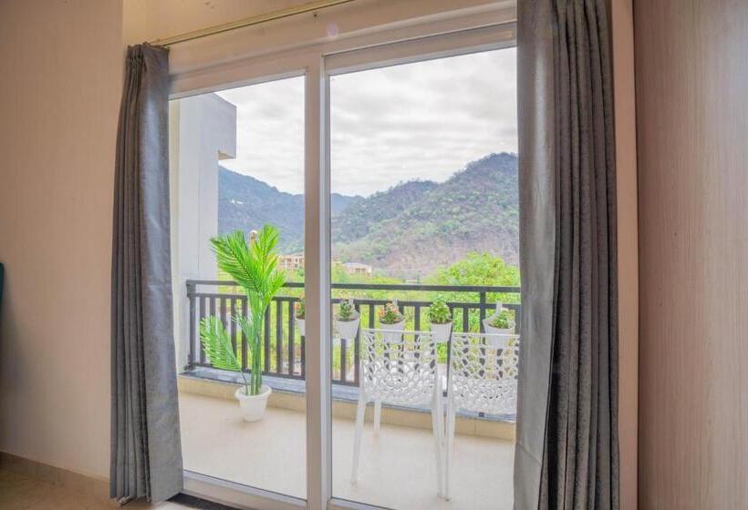 فندق Perfectstayz Alpine Near Laxman Jhula