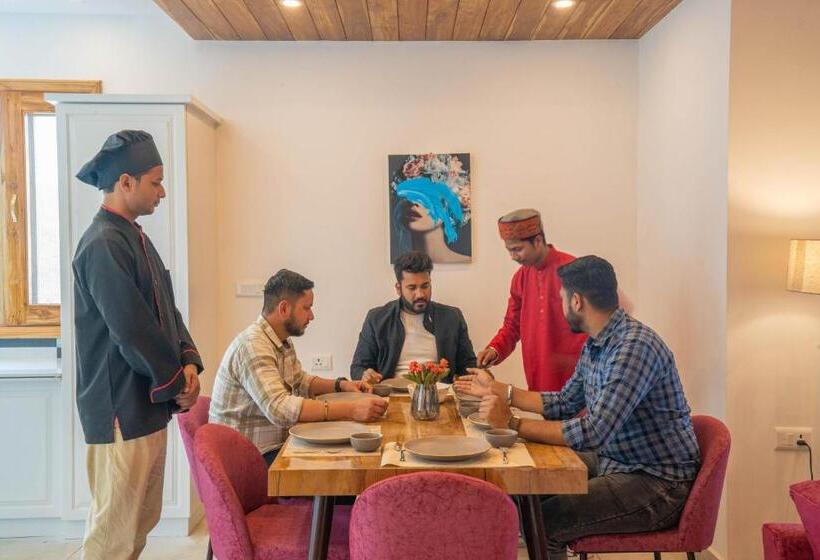 فندق Perfectstayz Alpine Near Laxman Jhula