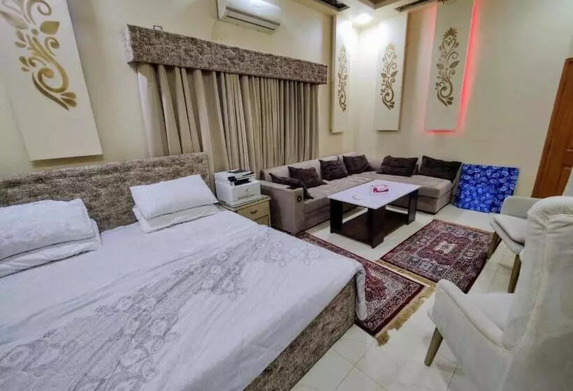 هتل United Hostel