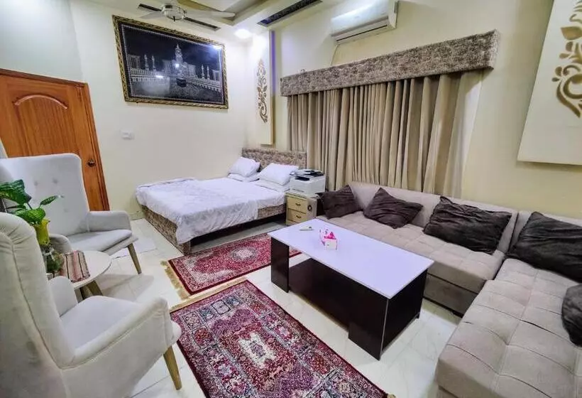 هتل United Hostel
