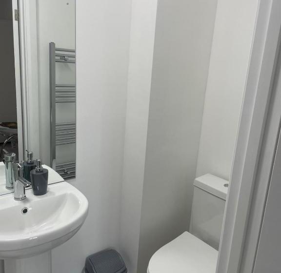 بنسيون Baraka Edgware