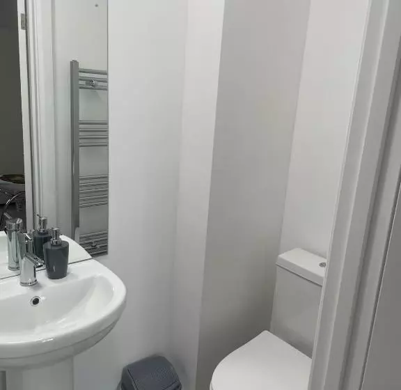 Majatalo Baraka Edgware