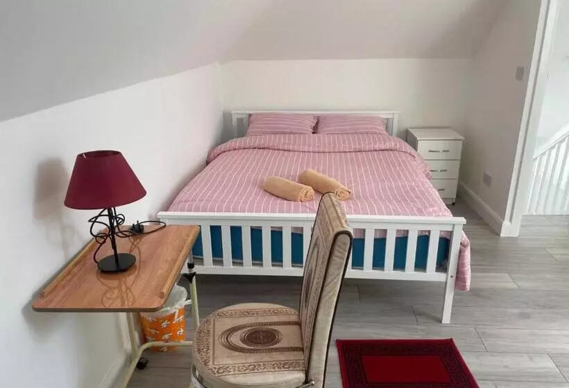 Majatalo Baraka Edgware