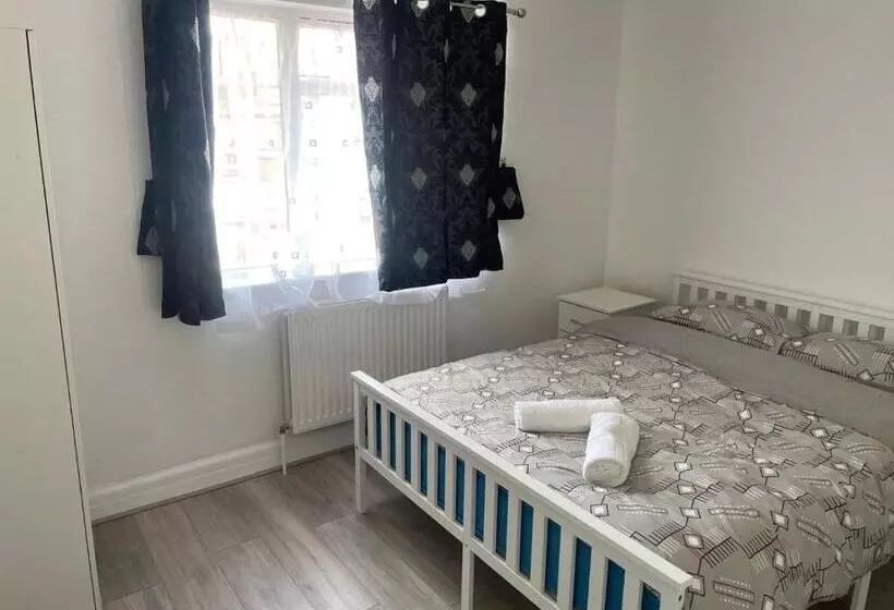 Majatalo Baraka Edgware