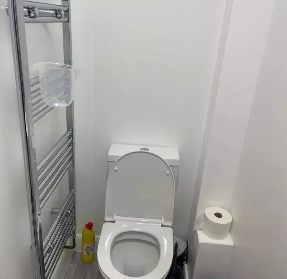 Majatalo Baraka Edgware