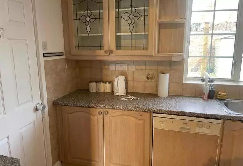 Majatalo Baraka Edgware