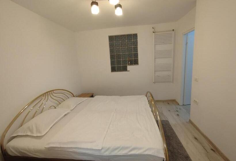 پانسیون Căsuța Din Brașov