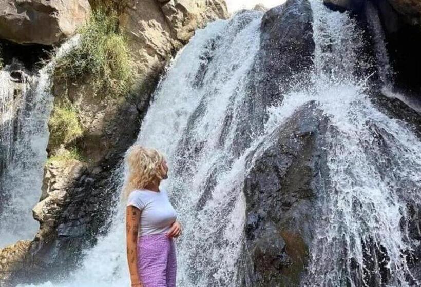 ペンション Imlil Bangalon