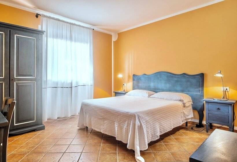 Residence With Thermal Pools In Sorano