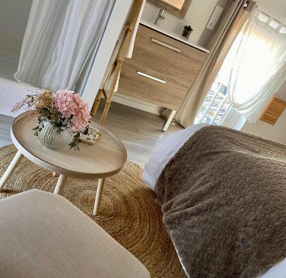 تختخواب و صبحانه L Inattendue