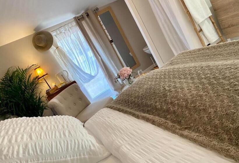 تختخواب و صبحانه L Inattendue