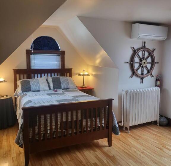 فندق Cranberry Cove Inn