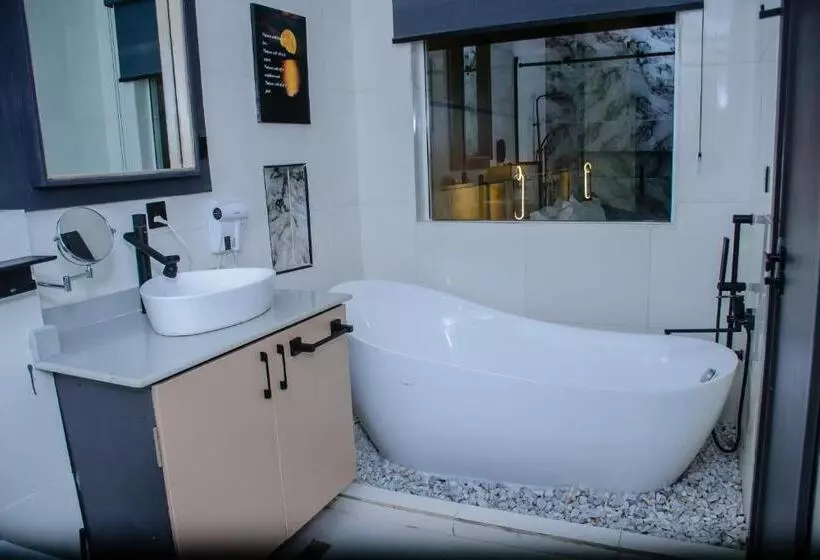 هتل G Pinnacle Signature