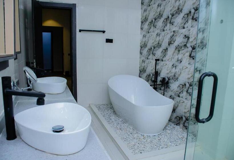 هتل G Pinnacle Signature