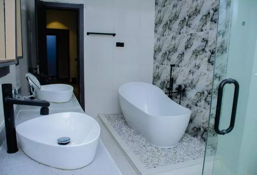 هتل G Pinnacle Signature