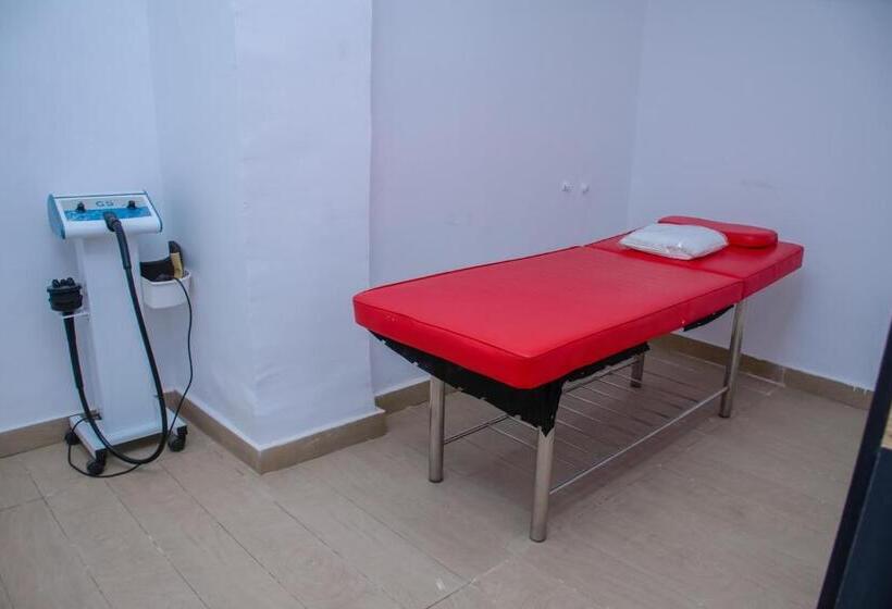 هتل G Pinnacle Signature