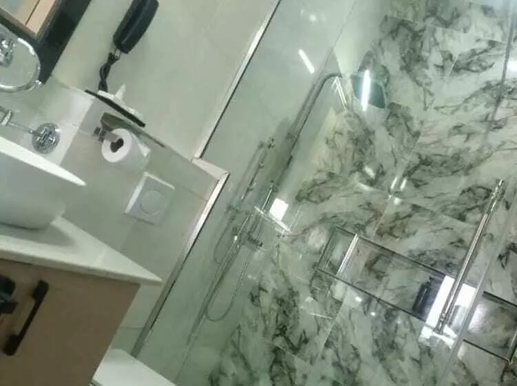 هتل G Pinnacle Signature