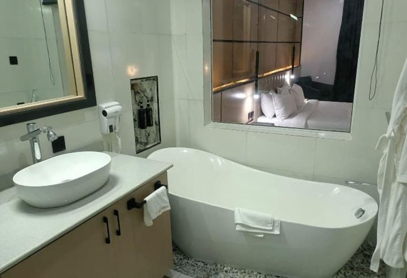 هتل G Pinnacle Signature