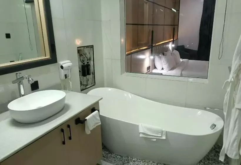 هتل G Pinnacle Signature